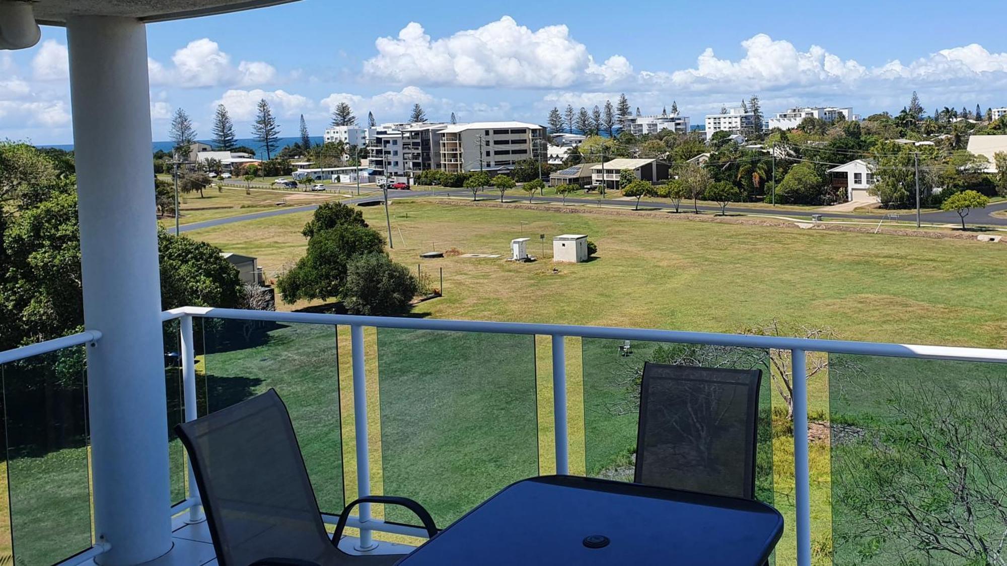 Koola Beach Apartments Bargara Bagian luar foto