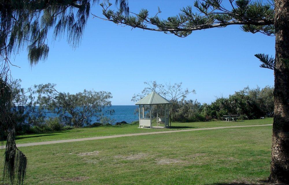 Koola Beach Apartments Bargara Bagian luar foto