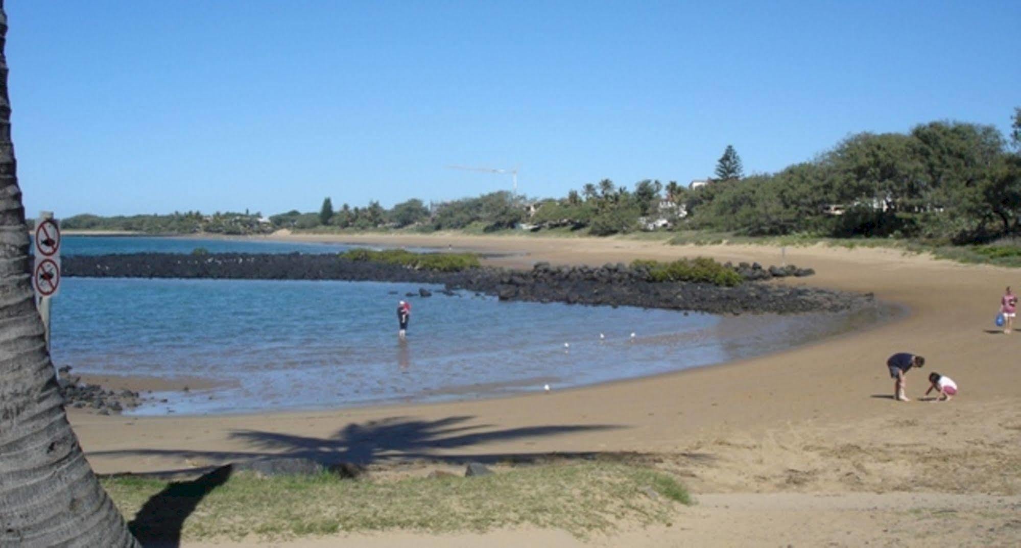 Koola Beach Apartments Bargara Bagian luar foto