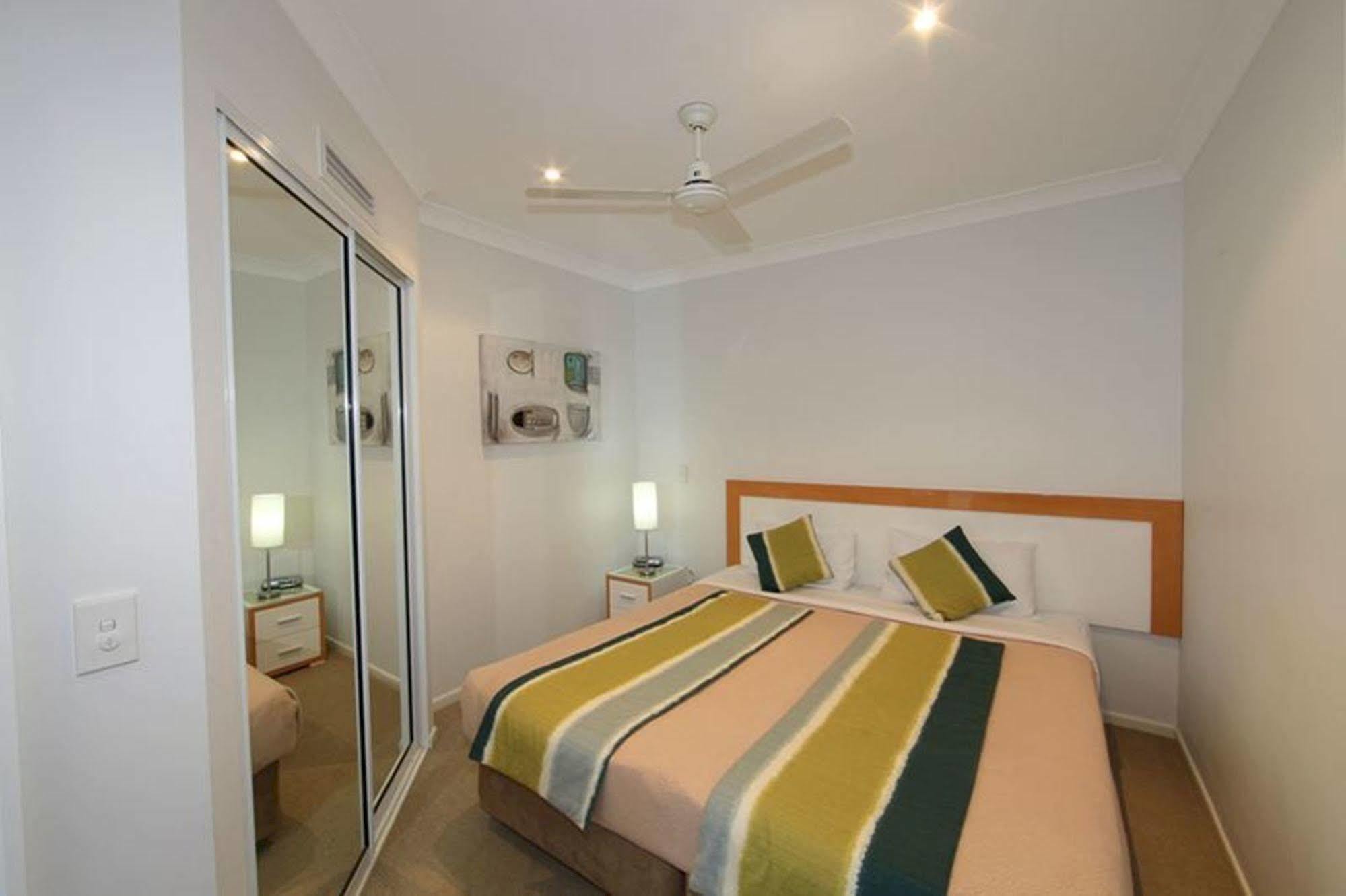 Koola Beach Apartments Bargara Bagian luar foto