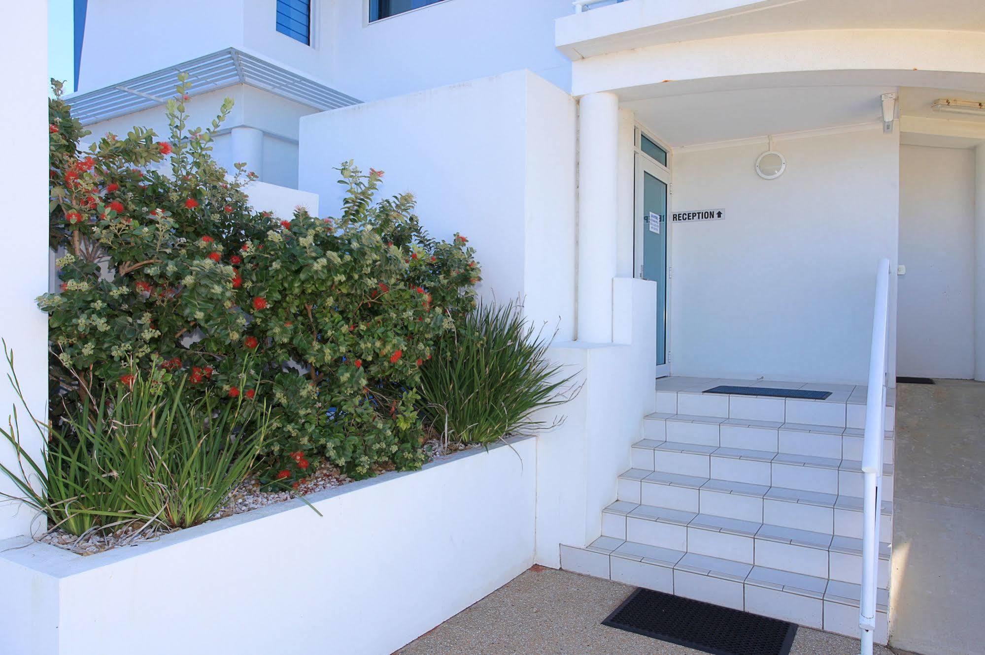 Koola Beach Apartments Bargara Bagian luar foto