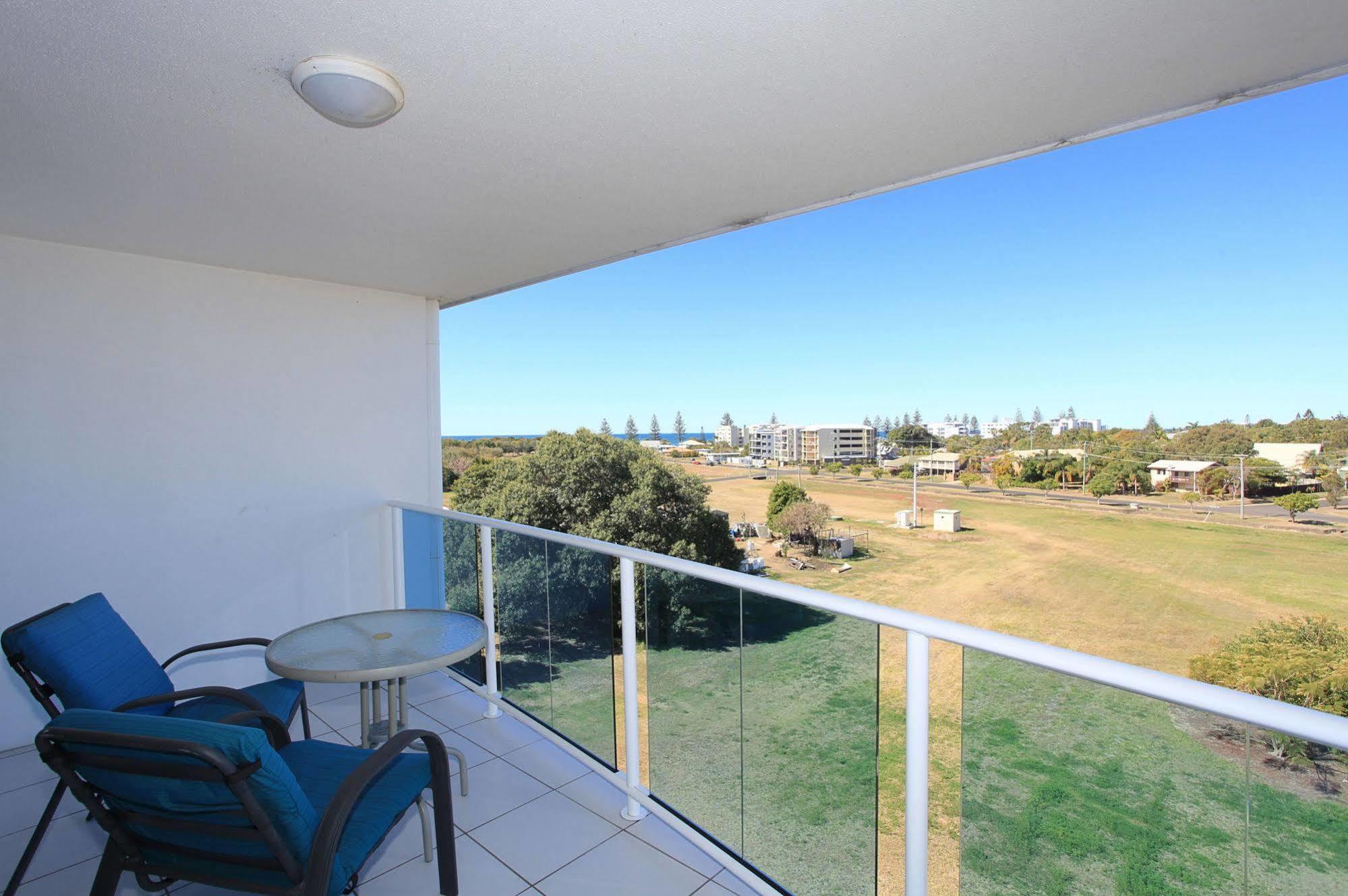 Koola Beach Apartments Bargara Bagian luar foto